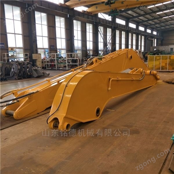 22米挖機(jī)加長(zhǎng)臂圖片